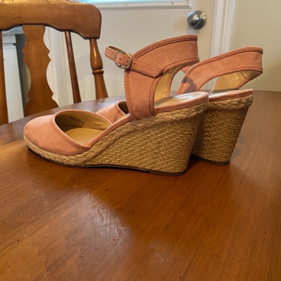 Pink wedges - Picture 2 of 2